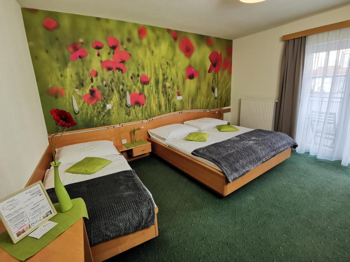Hotel & Wirtshaus Hoedl-Kaplan Feldbach  Eksteriør billede