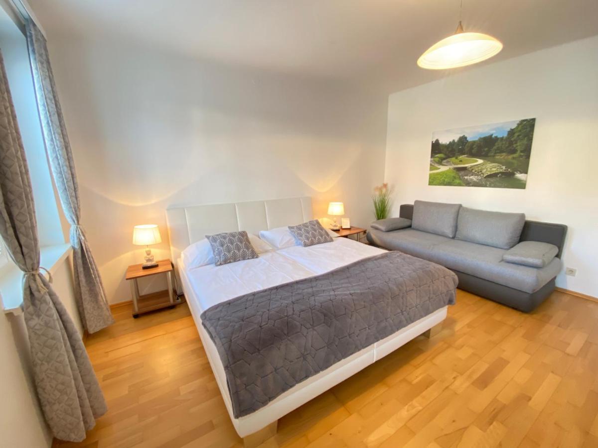 Hotel & Wirtshaus Hoedl-Kaplan Feldbach  Eksteriør billede