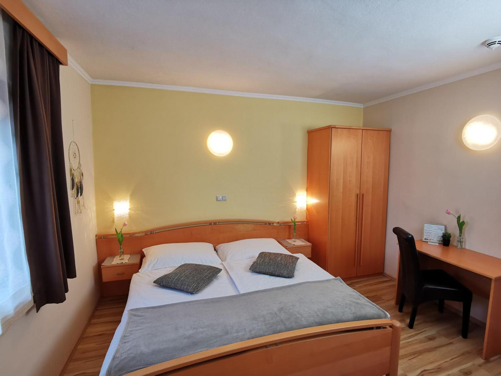 Hotel & Wirtshaus Hoedl-Kaplan Feldbach  Værelse billede